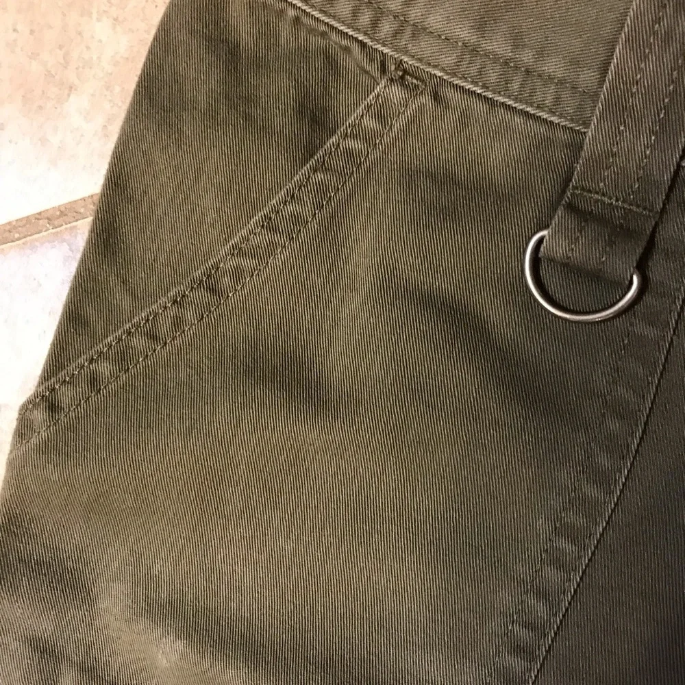 ▪️VINTAGE OP Cargo Capris - Picture 4 of 14